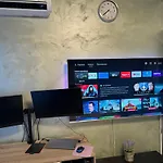 2-bedroom With Private Parking Fast Wifi 3-aircon 3-smarttvs Workdesk Youtube Premium And Netflix Apartamento *