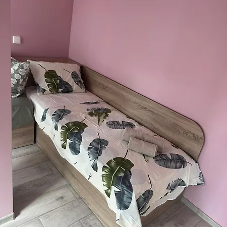 2-bedroom With Private Parking Fast Wifi 3-aircon 3-smarttvs Workdesk Youtube Premium And Netflix * ヴァルナ