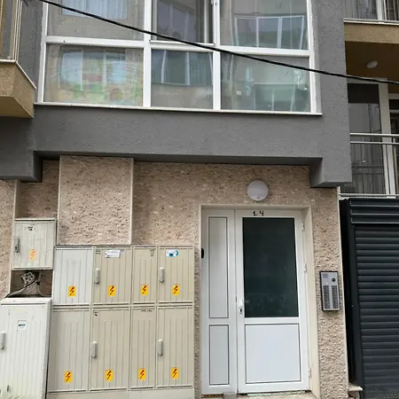 2-bedroom With Private Parking Fast Wifi 3-aircon 3-smarttvs Workdesk Youtube Premium And Netflix Apartamento