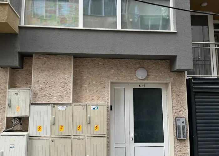 2-bedroom With Private Parking Fast Wifi 3-aircon 3-smarttvs Workdesk Youtube Premium And Netflix Апартамент